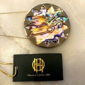 House of Harlow 1960 mother of pearl necklace